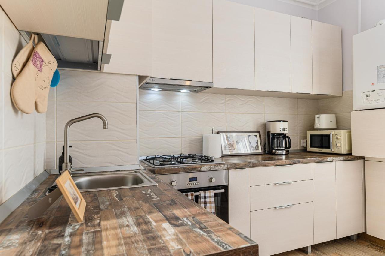 Chic&View Brasov Apartment Buitenkant foto