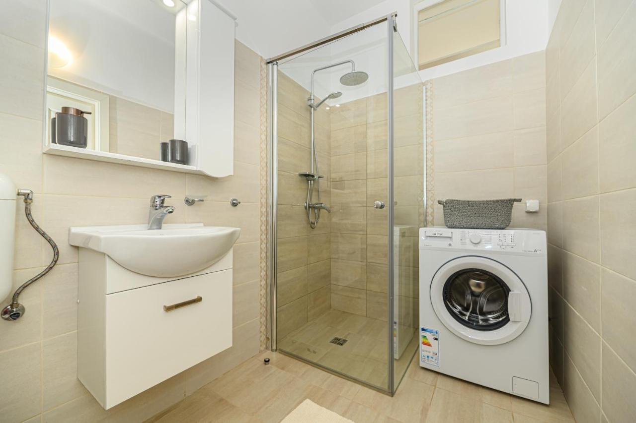Chic&View Brasov Apartment Buitenkant foto